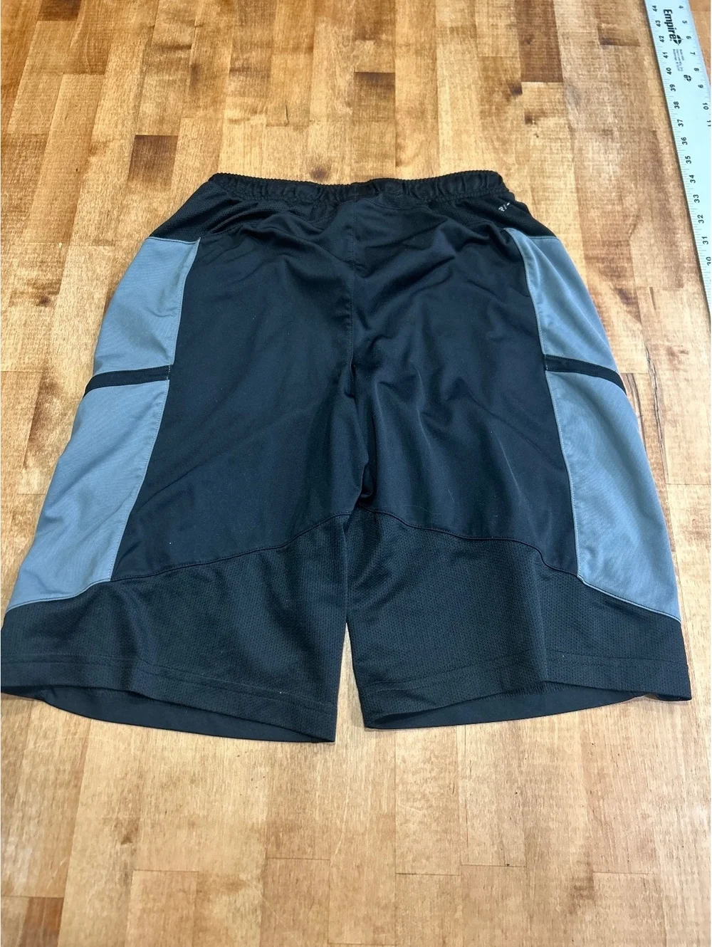 Nike Dri-FIT Black and Gray Athletic Shorts XL